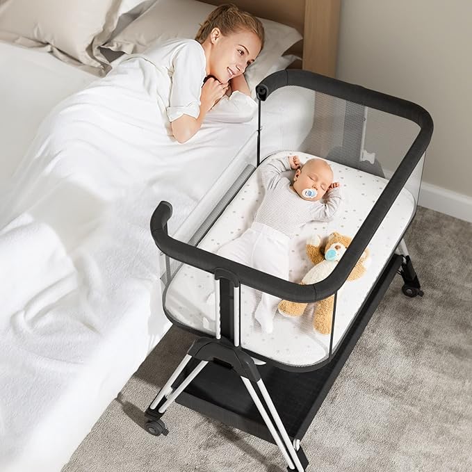Fodoss Baby Bassinet Bedside Sleeper with Wheels and Storage Tray,4-Sided Mesh Bedside Bassinet for Infant/Newborn,7 Height Adjustable Easy Folding Bedside Crib